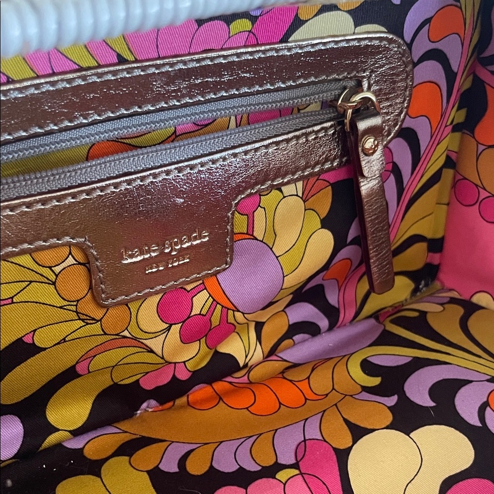 Kate Spade White Wicker Handbag with Gold Accents - Picture 4 of 8